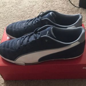 Men’s pumas